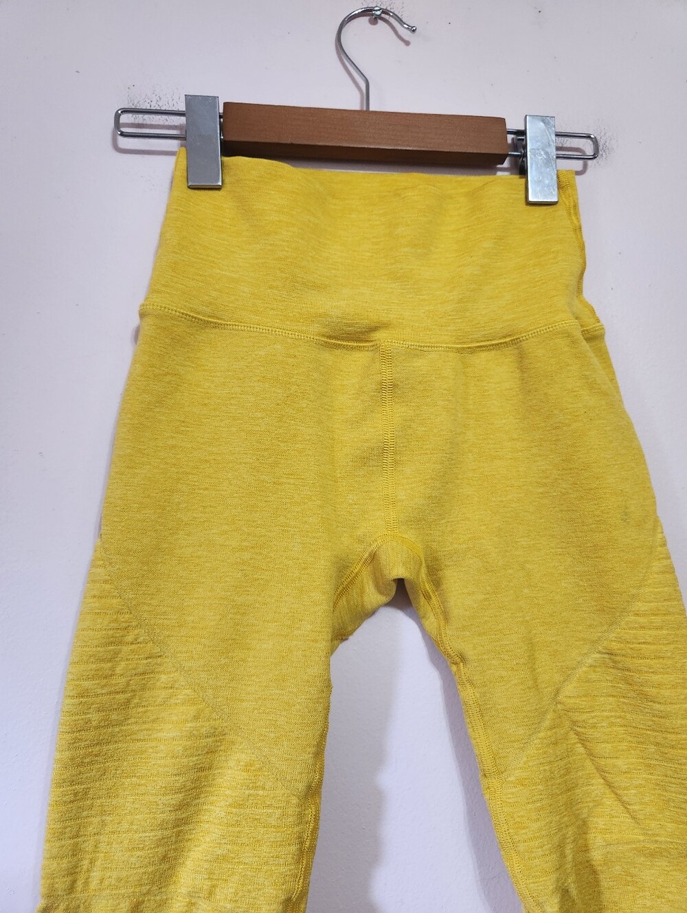 Alphalete Revival R6 Seamless Moto Legging Heathered Mustard Yellow Size Small - Picture 2 of 11